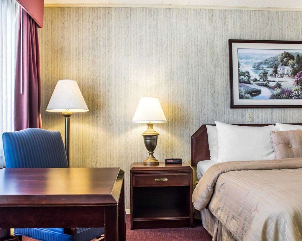 Rodeway Inn Marshall Manor Хорсхедс Номер фото